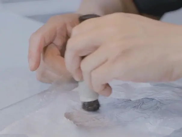 Técnica de frotado de inscripciones en huesos de oráculo -- un método de frotado tradicional 1 Técnica de frotado de inscripciones en huesos de oráculo -- un método de frotado tradicional 1